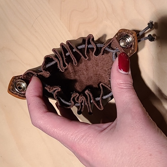 NWOT Diagonal leather pouch - Picture 3 of 4